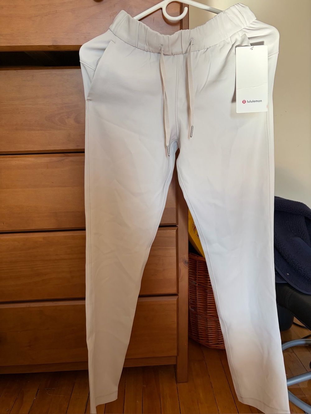 lululemon athletica Women's Light Cream Jogger Sweatpants